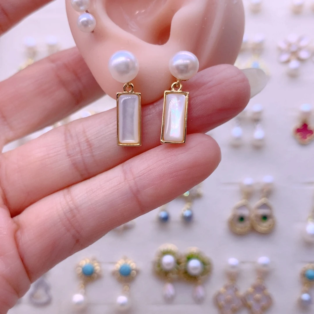 合金耳饰淡水珍珠