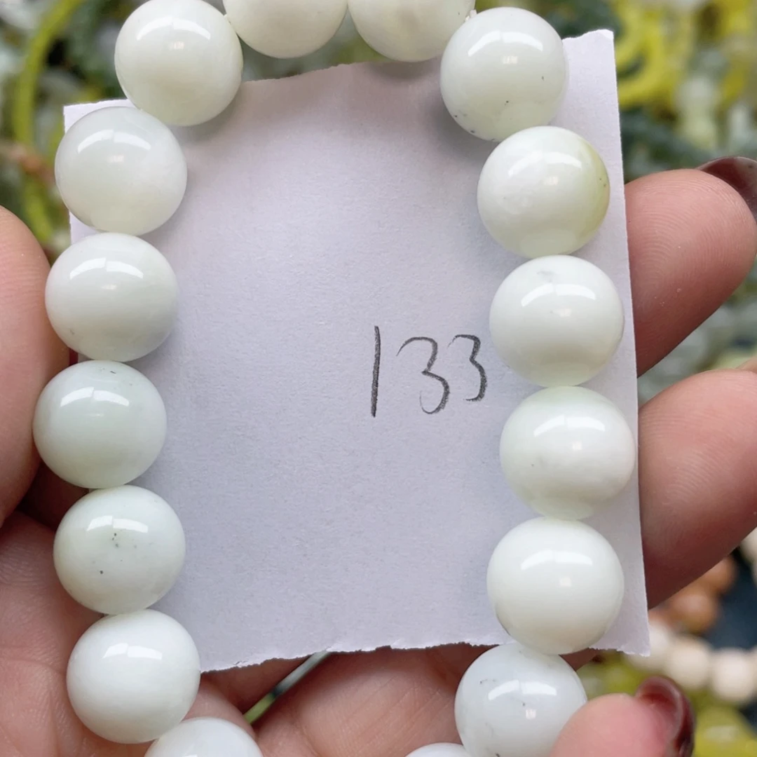 未镶嵌蛇纹石玉手链