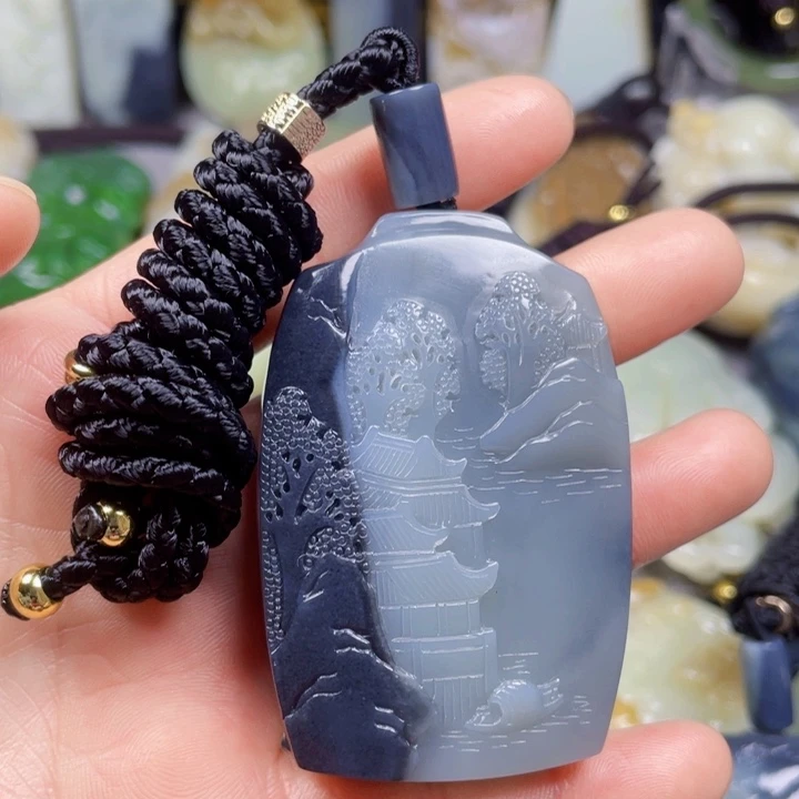 和田玉挂件未镶嵌啊*哈