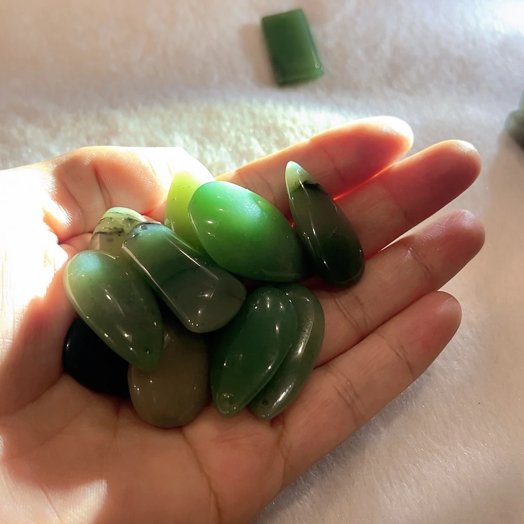 密玉（石英质玉）未镶嵌颈饰