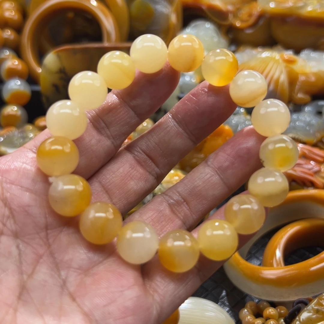 石英质玉未镶嵌颈饰
