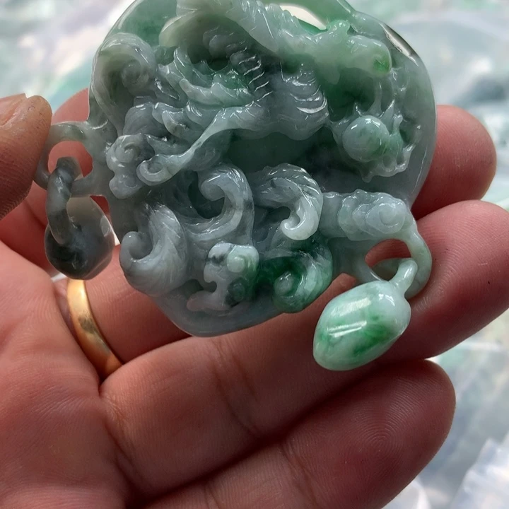 翡翠未镶嵌颈饰保真天然a货翡翠