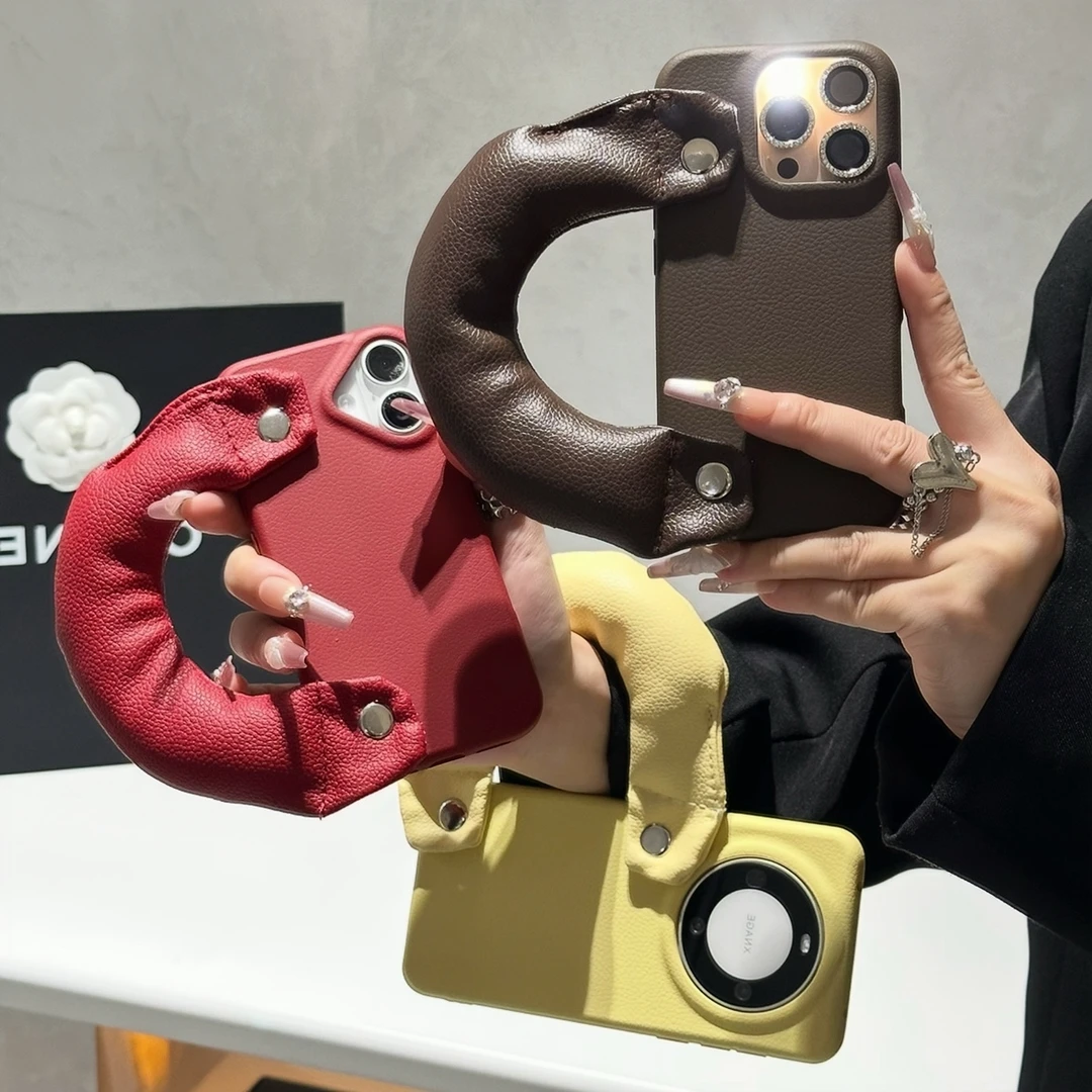 高颜值皮纹腕带适用苹果17/16手机壳iPhone15小米14vivoppo华为套