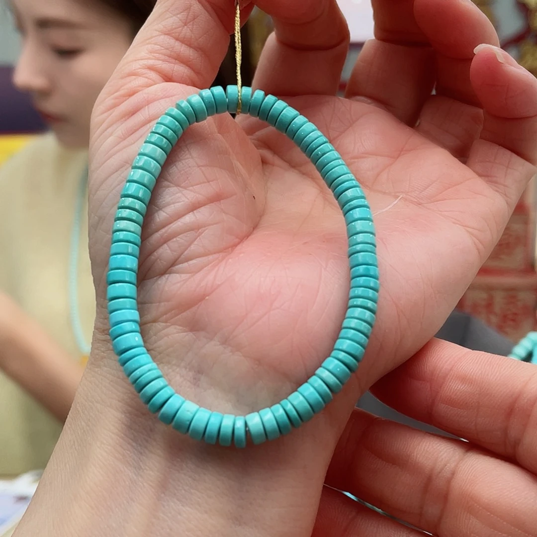 绿松石颈饰未镶嵌