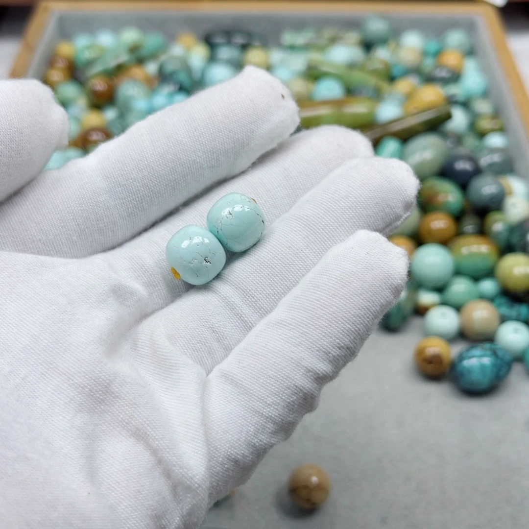 绿松石未镶嵌挂件