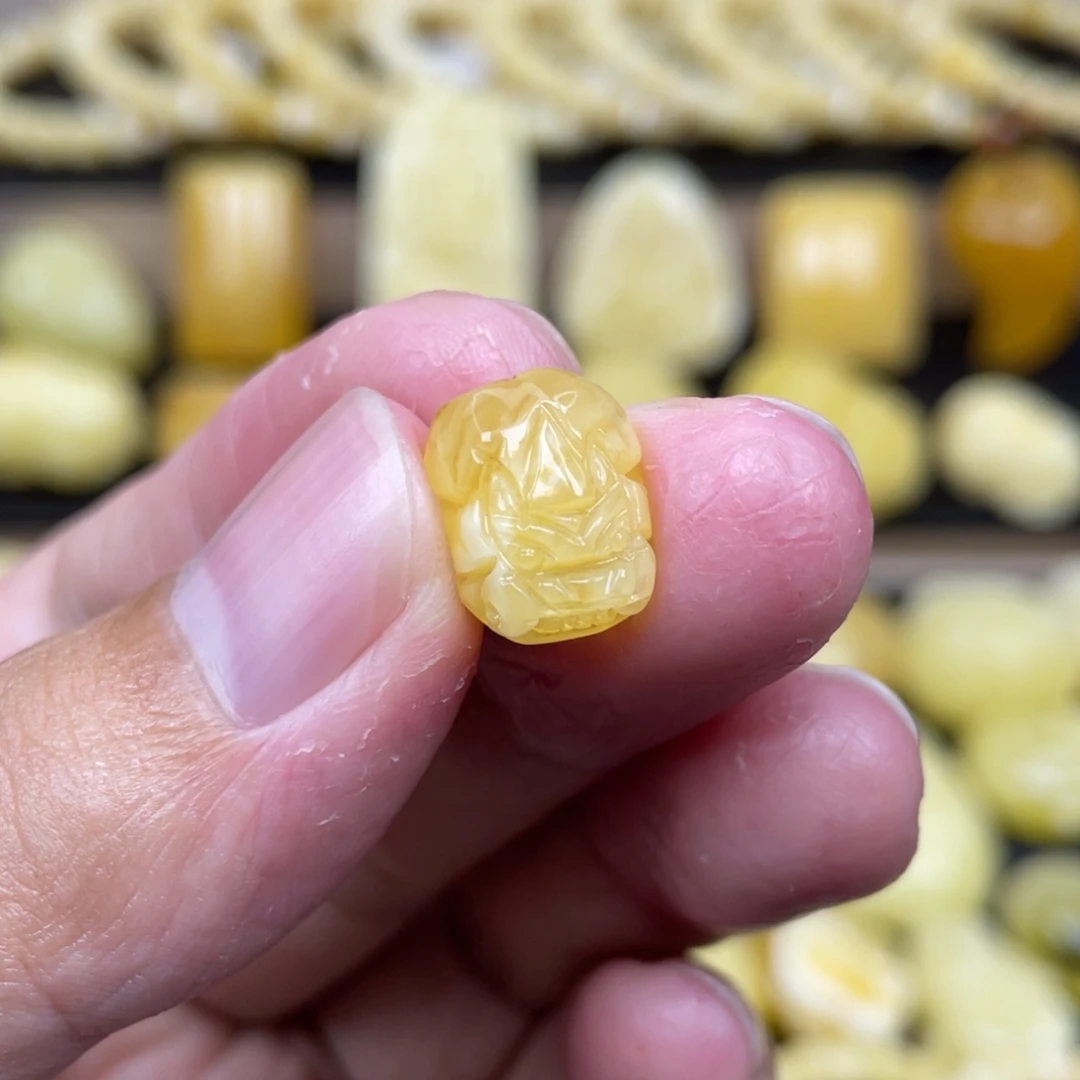 琥珀未镶嵌裸石琥珀蜜蜡