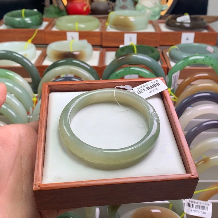 和田玉手镯未镶嵌56/57