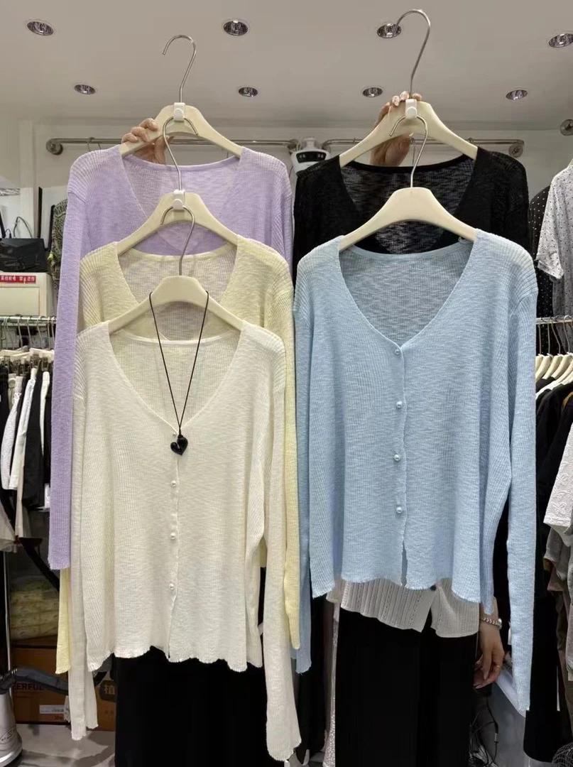 肖肖-百搭宽松型夏季常规长袖V领针织防晒小衫百搭显瘦款