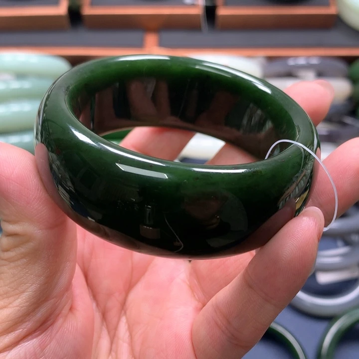 【闪购商品】未镶嵌手镯和田玉（碧玉）15