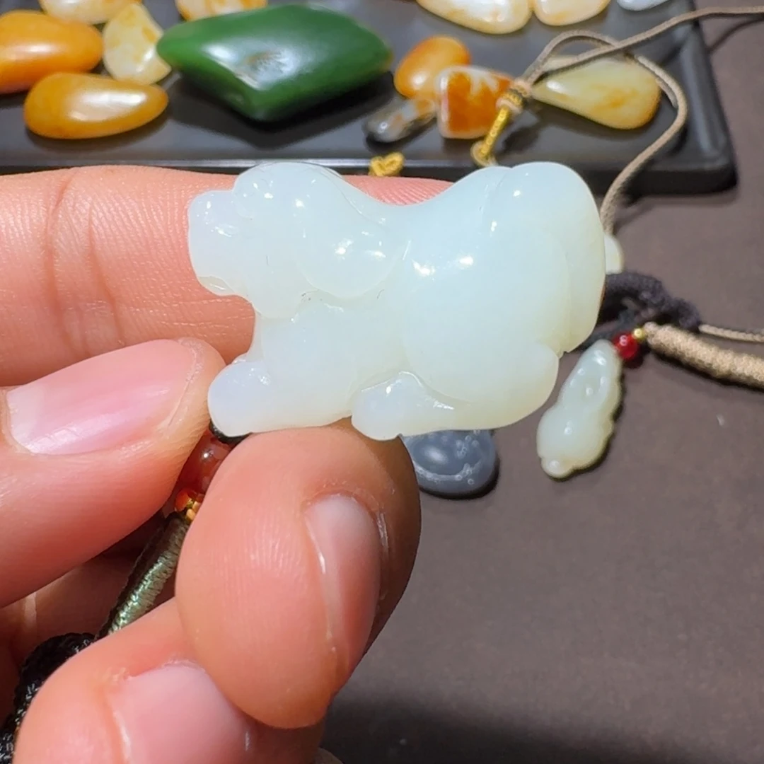 和田玉（糖玉）未镶嵌颈饰