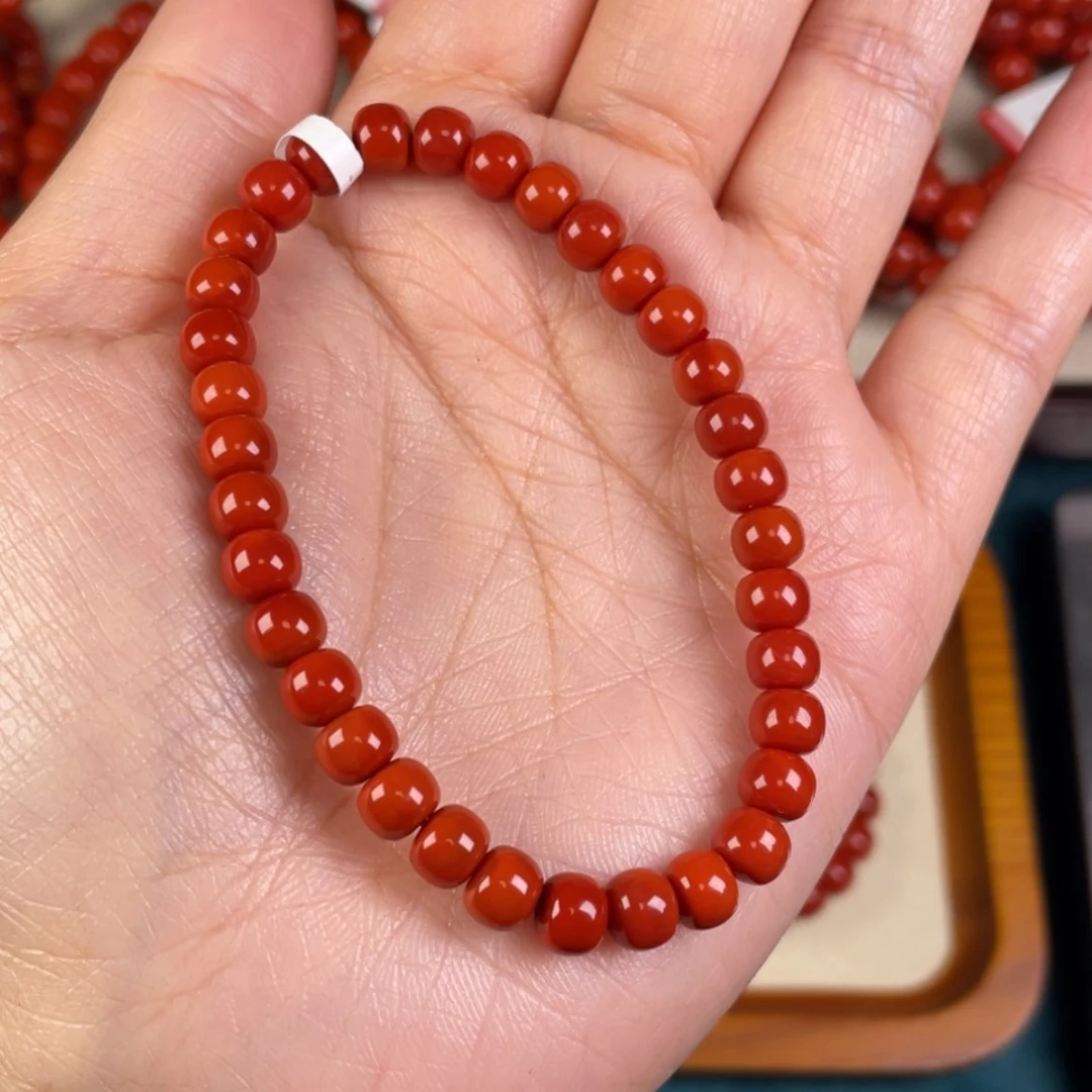 【闪购商品】南红玛瑙手链未镶嵌满肉满色花