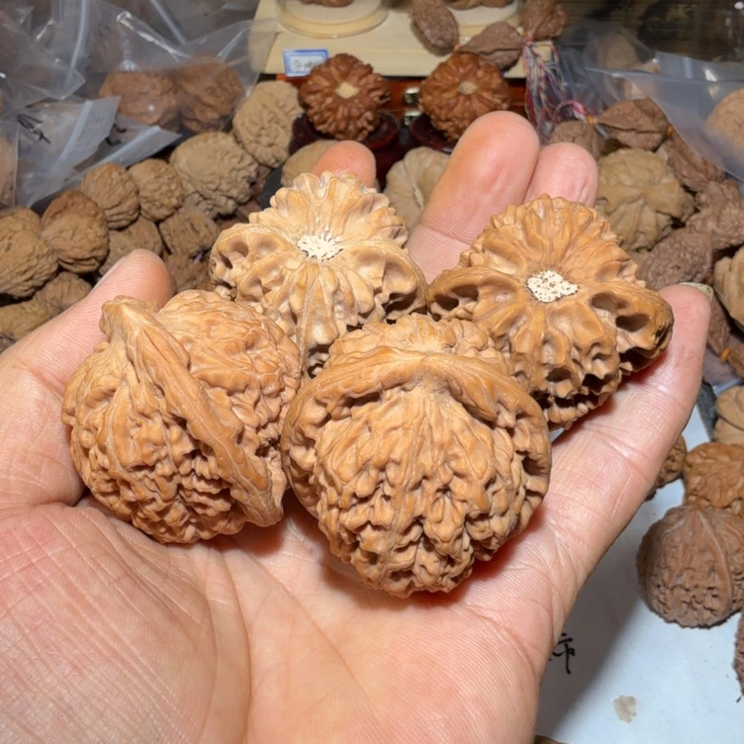 把件文玩核桃喜**好莲花42全品、龙门涧42有修2对