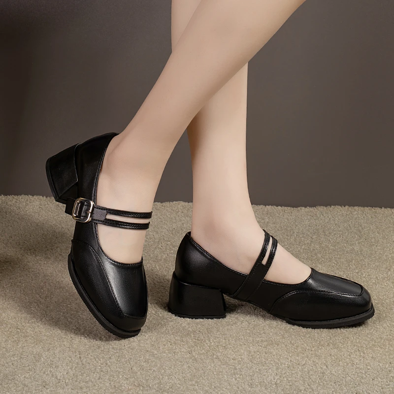 法式复古玛丽珍鞋女2025新款春夏黑色百搭一字扣方头粗跟浅口单鞋