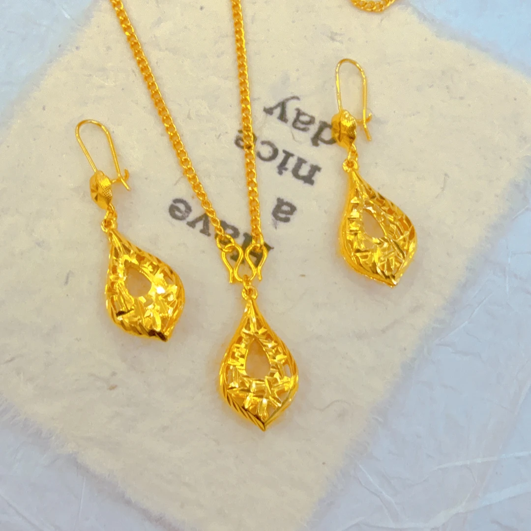 铜合金耳饰 时尚新款耳环民族风网红款精美百塔时尚女款耳环