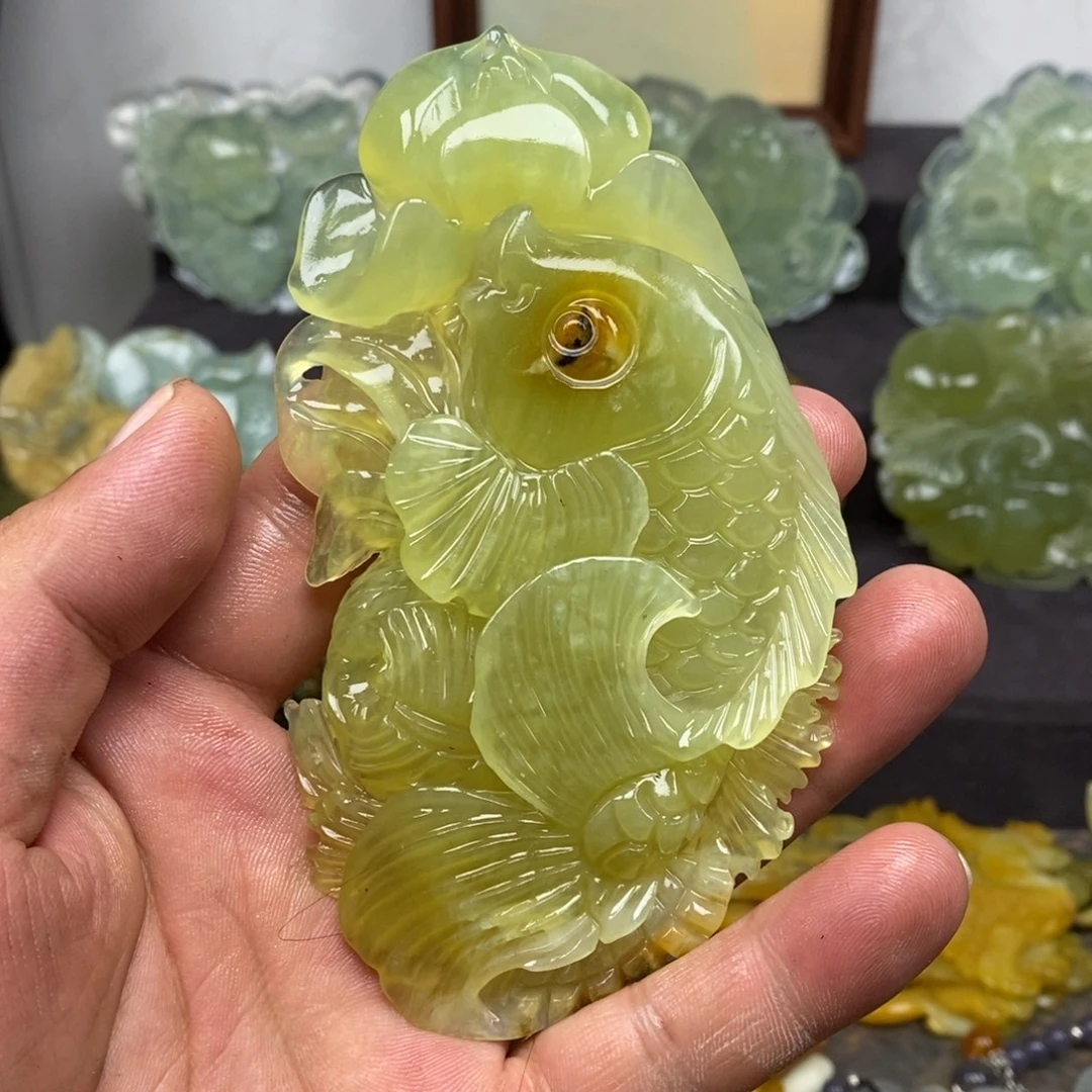 兜***裤蛇纹石玉未镶嵌颈饰