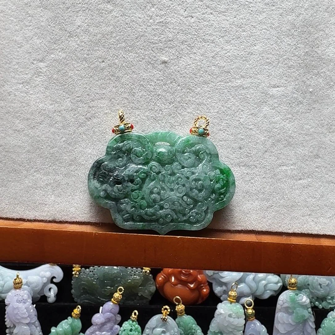 吊坠(赠链)未镶嵌翡翠