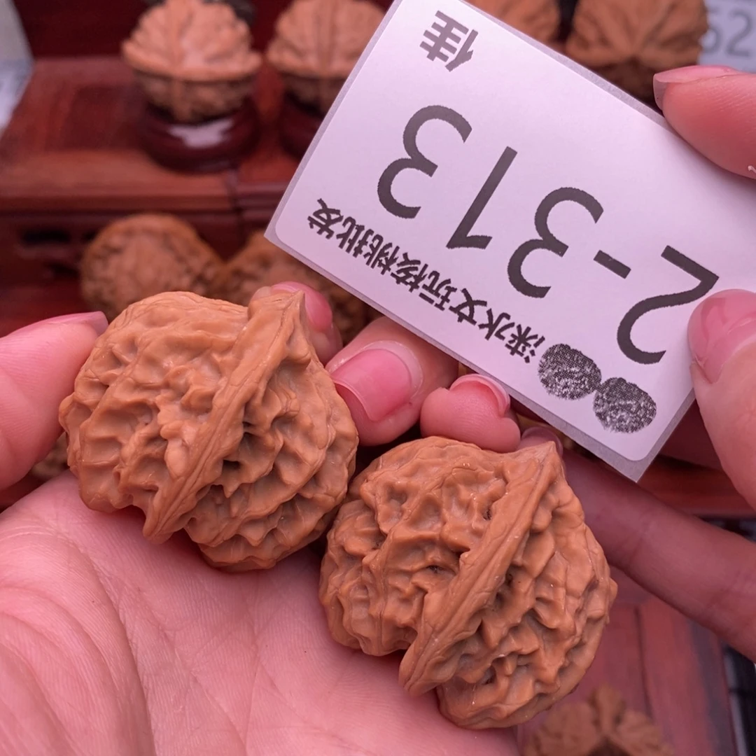 文玩核桃把件38龙门涧