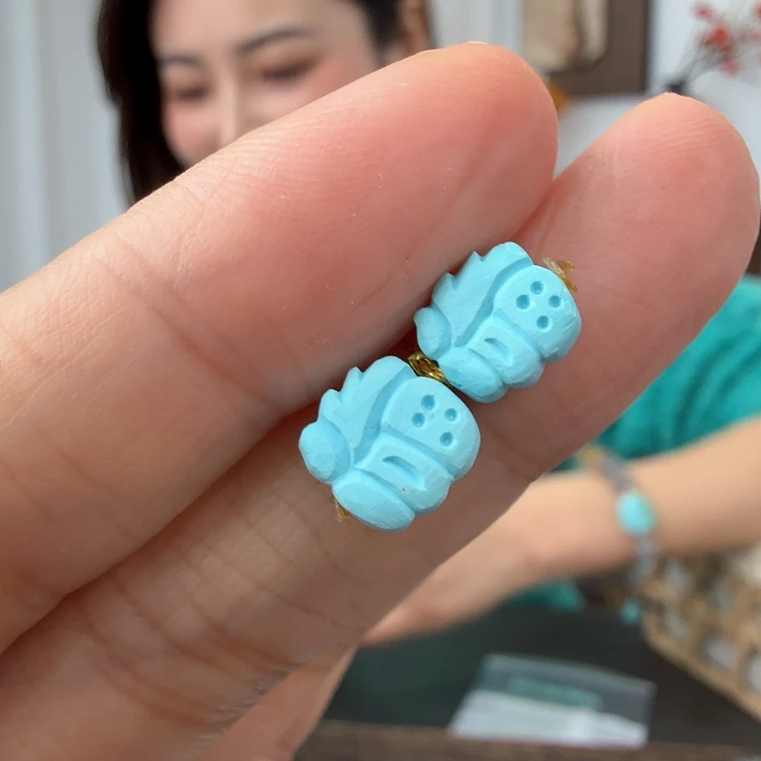 绿松石未镶嵌挂件