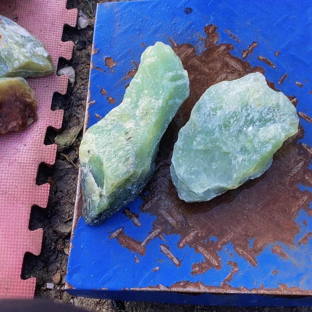 未镶嵌岫玉珠宝奇石