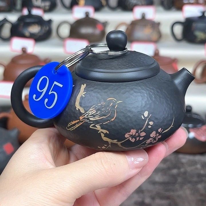 125毫升微微瑕纯手工锤纹刻填胖墩壶