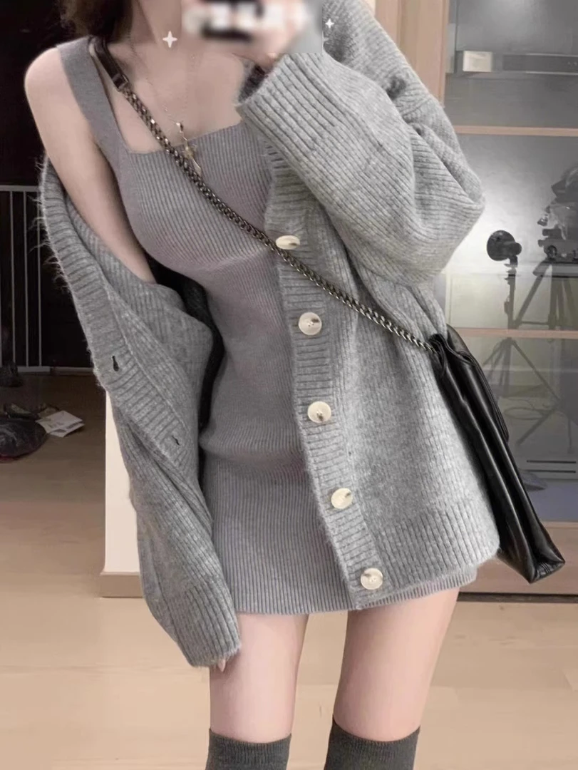 高级感气质针织吊带裙女2025秋冬款纯欲高冷御姐风包臀连衣裙套装