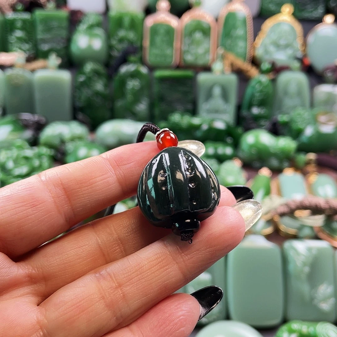 和田玉挂件未镶嵌为**战