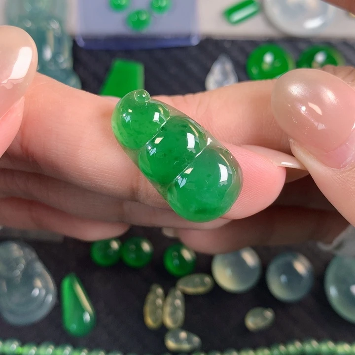 翡翠散珠翡翠24.33-12.7-4.01