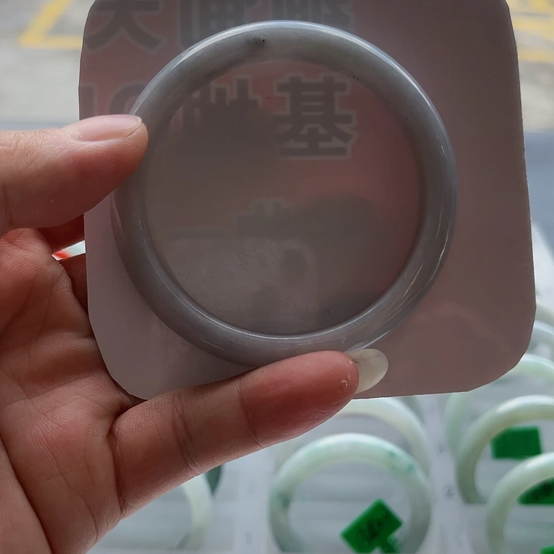 翡翠手镯未镶嵌翡翠手镯