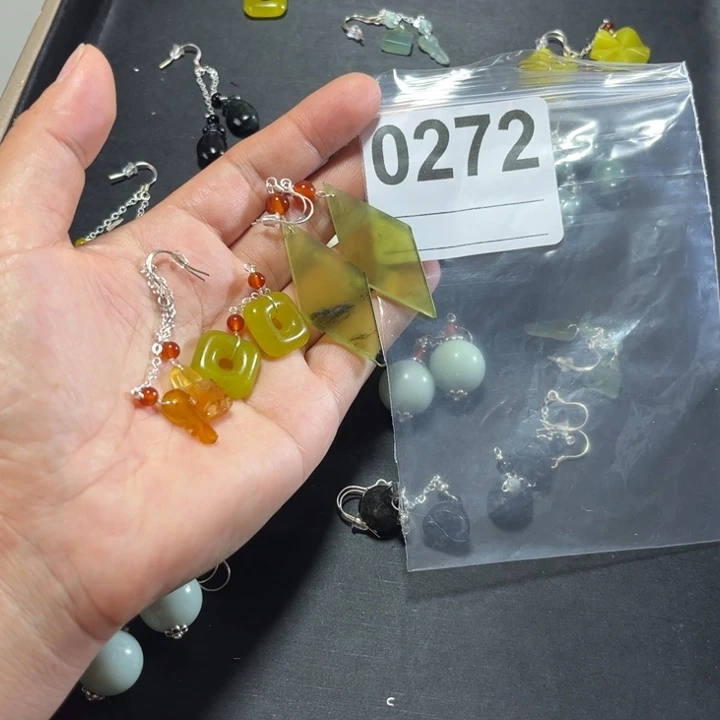 正***）蛇纹石玉合金耳饰