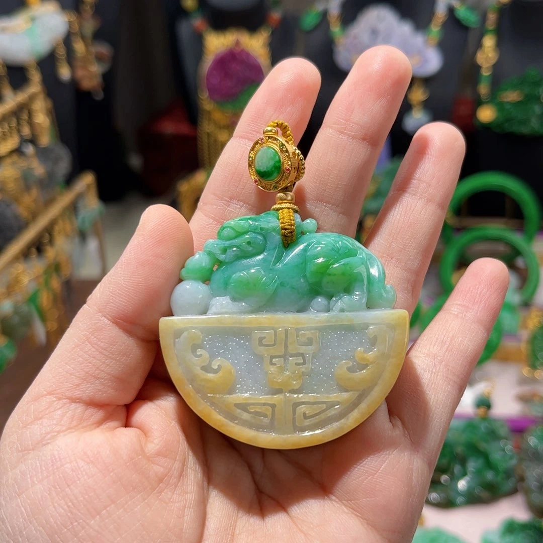 【闪购商品】翡翠吊坠(赠链)未镶嵌 貔貅