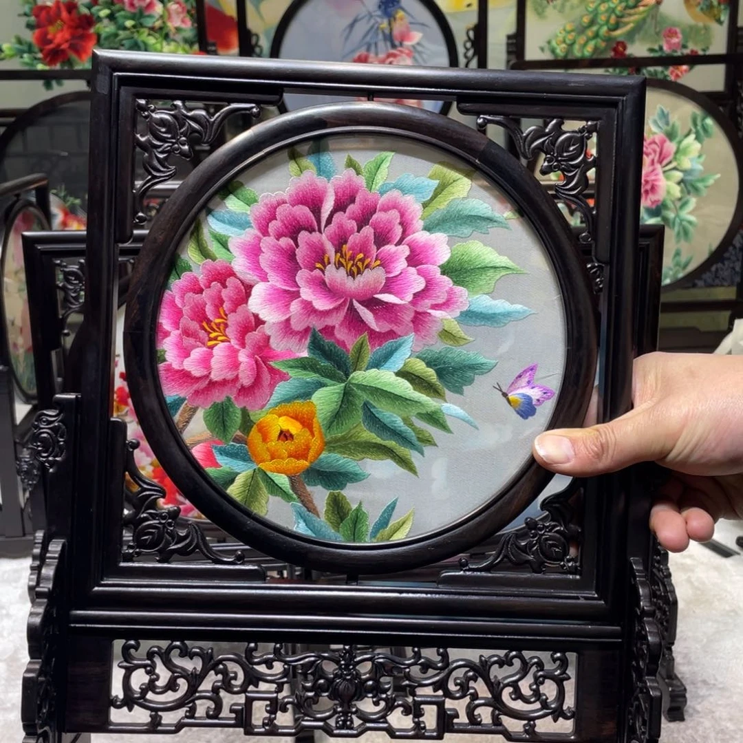 刺绣非遗传承摆件