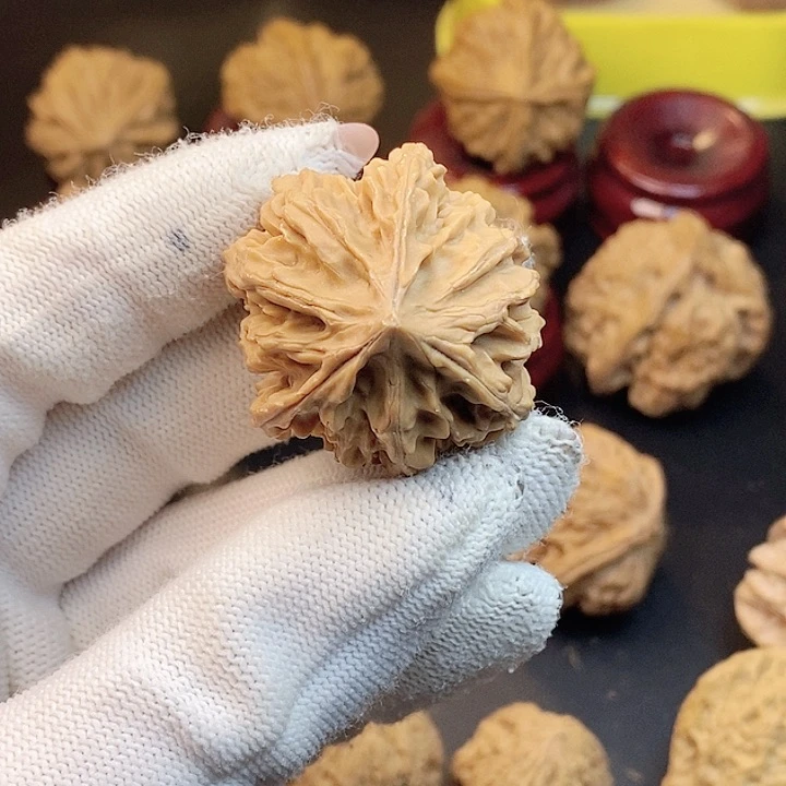 文玩核桃吊坠瑕疵单只不退不换