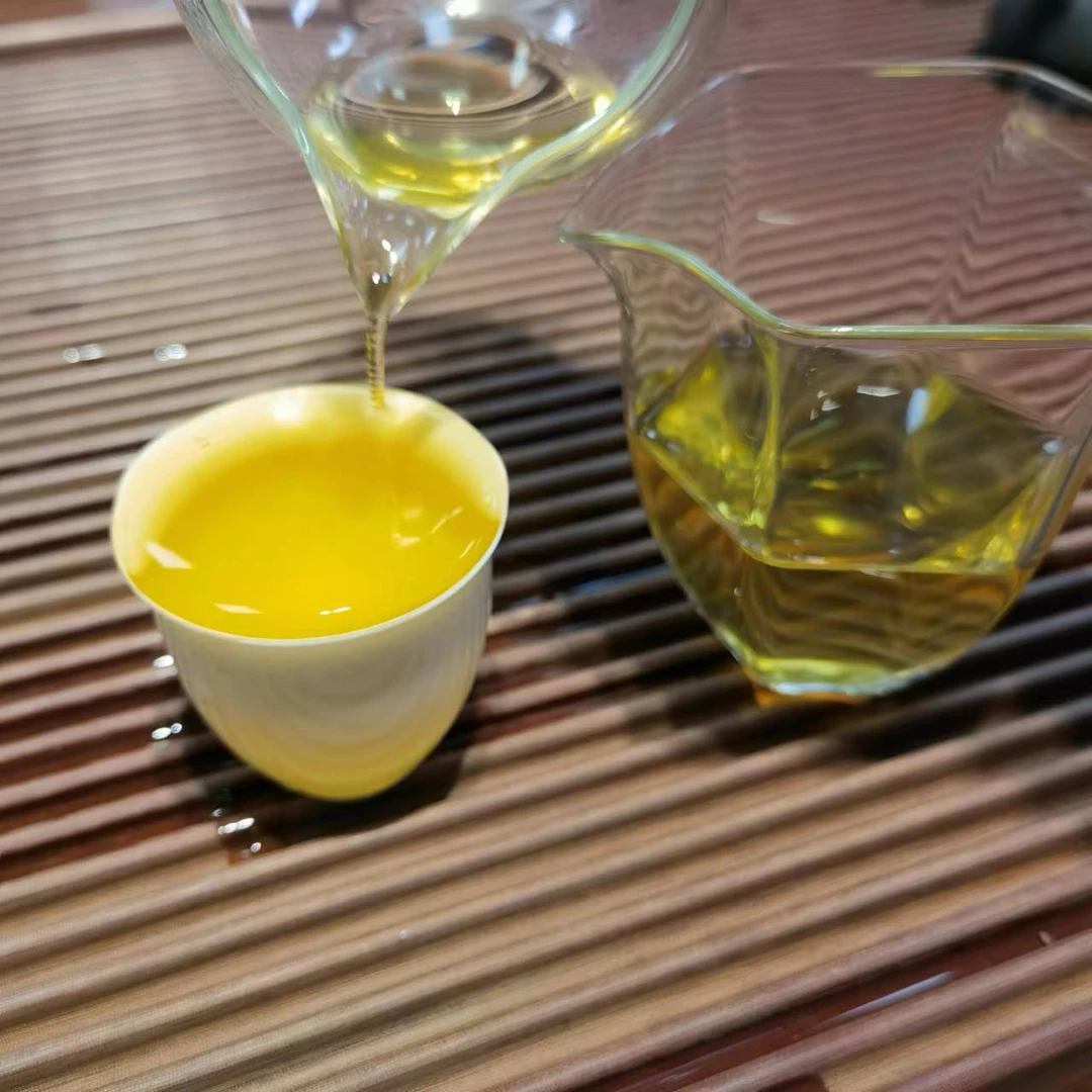 凤凰窝中大树春普洱生茶 40克