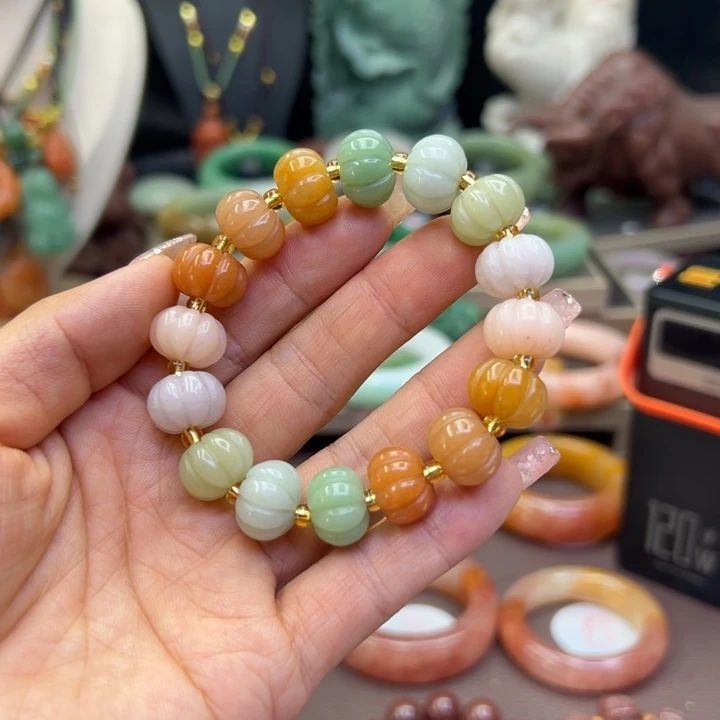 未镶嵌手镯石英岩玉