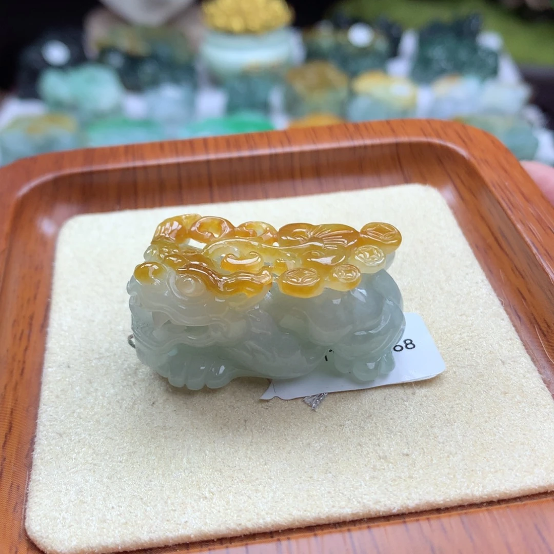 翡翠未镶嵌颈饰翡翠貔貅