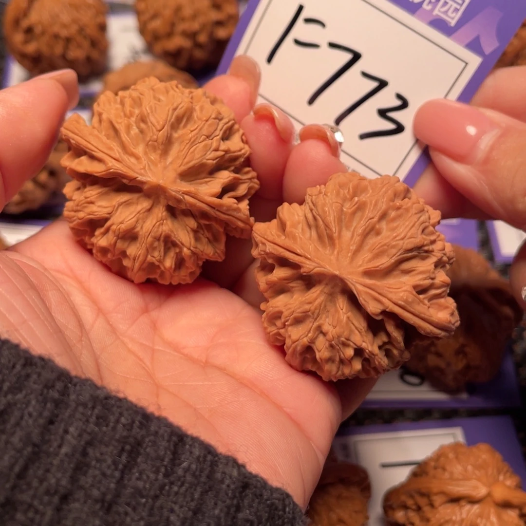 桃核把件773号苹果44