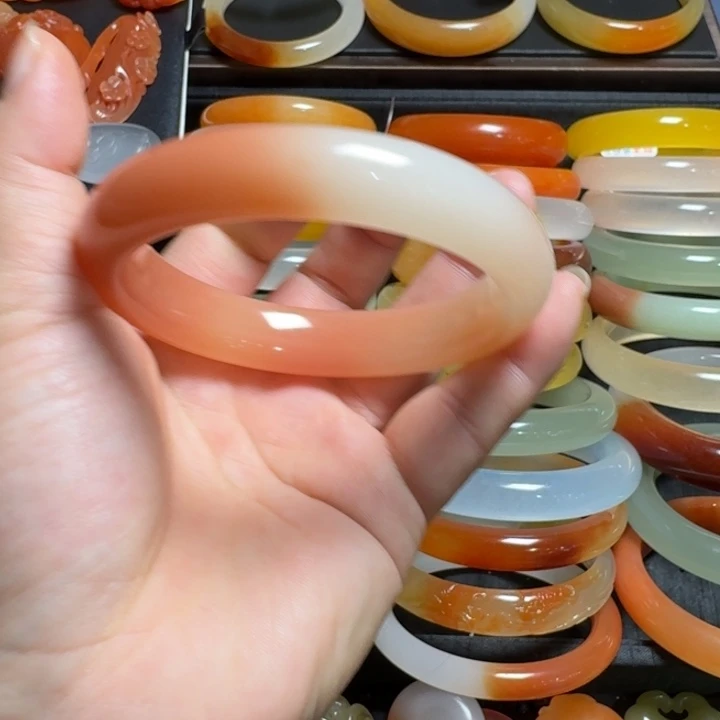 石英质玉（金丝玉）未镶嵌手镯60