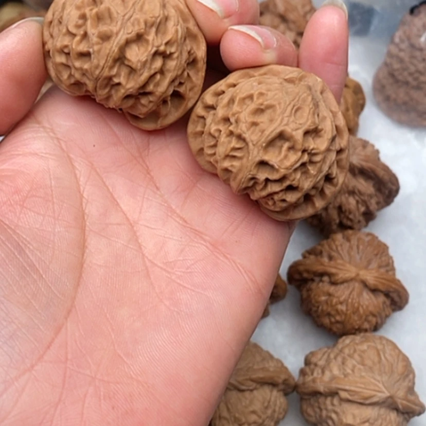 【闪购商品】吊坠文玩核桃瑕疵宫灯