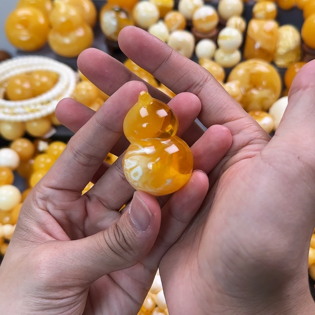 琥珀未镶嵌珠宝奇石