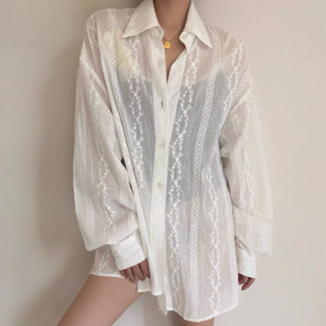 【QING】刺绣肌理白色衬衫 法式微透心机防晒外套女