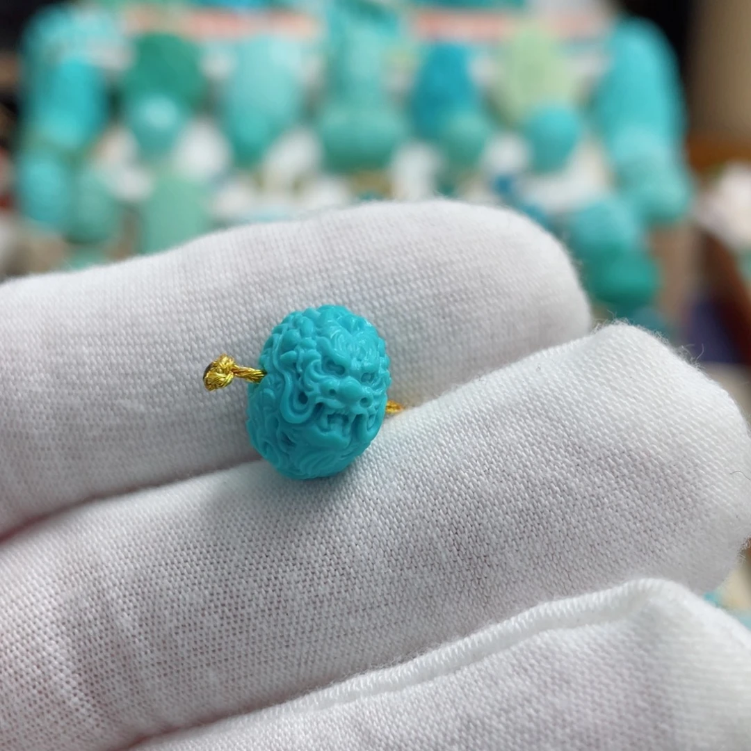 绿松石未镶嵌珠宝奇石