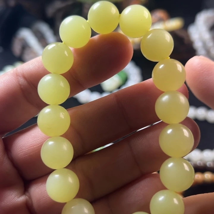 和田玉未镶嵌手串