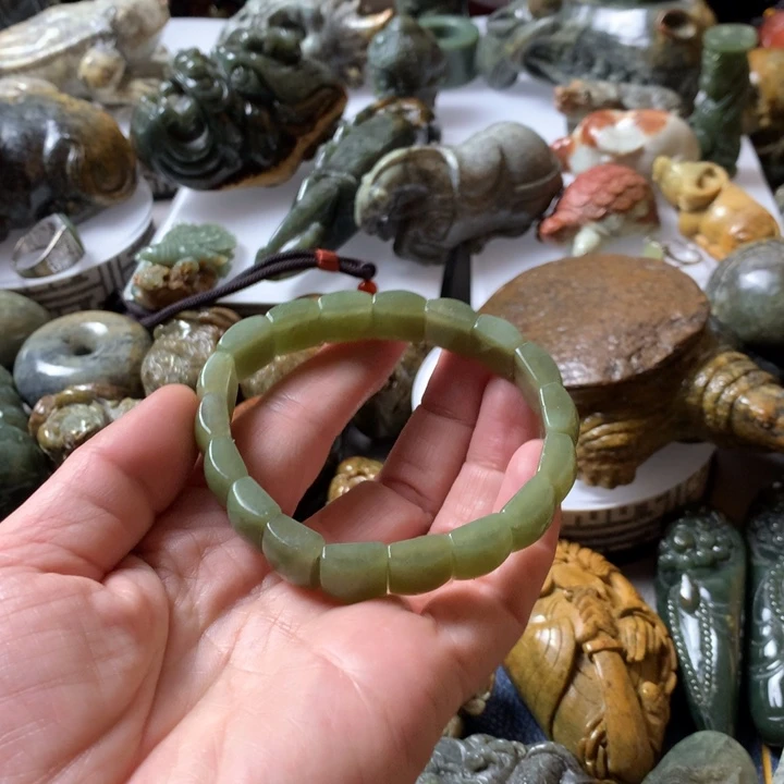 岫岩河磨玉（透闪石质玉）手链未镶嵌