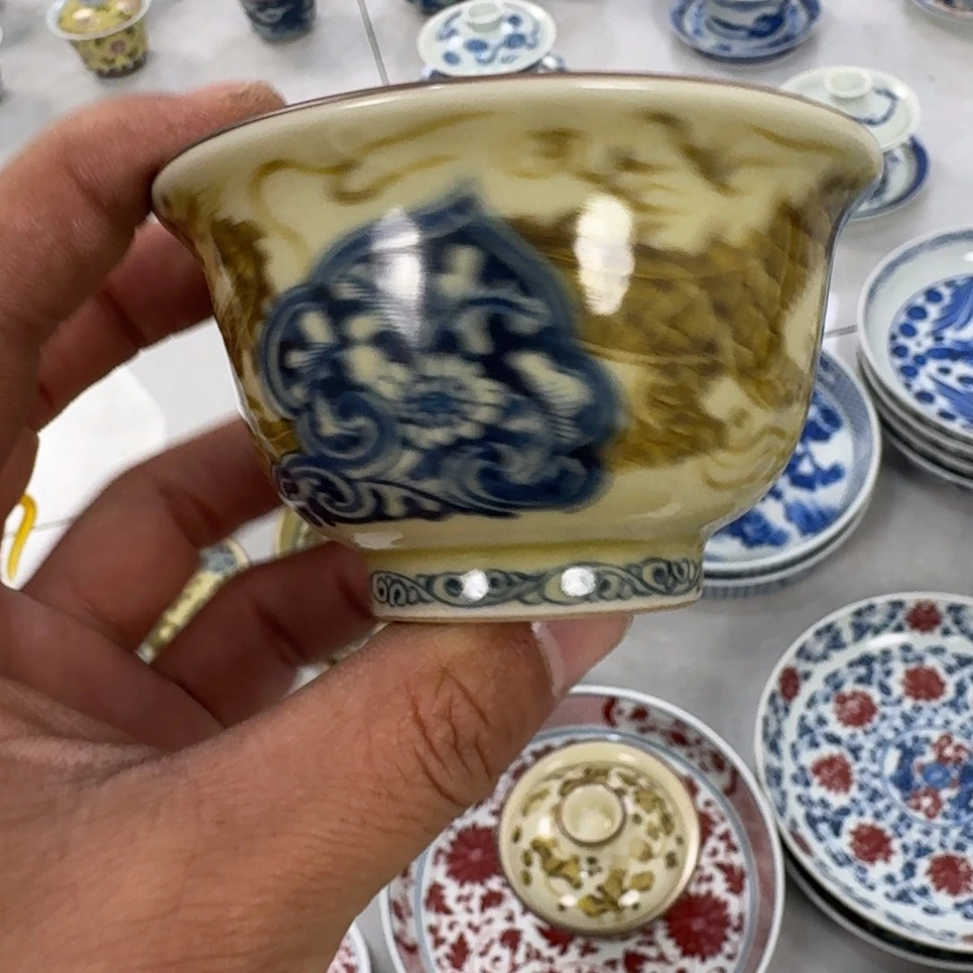 陶摆件釉里金如意穿花龙主人杯