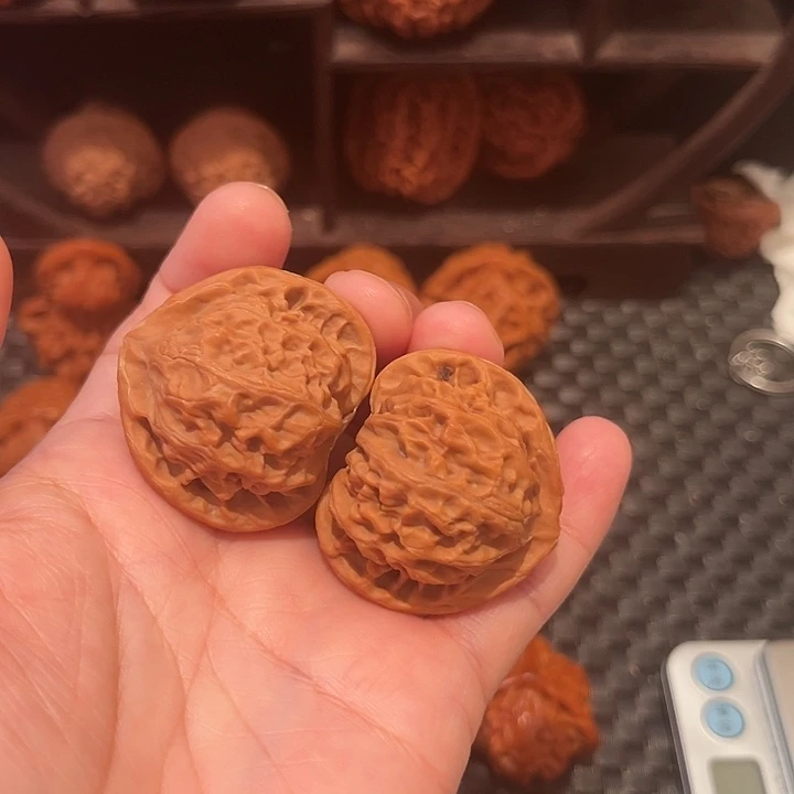 麻***˗把件文玩核桃宫灯