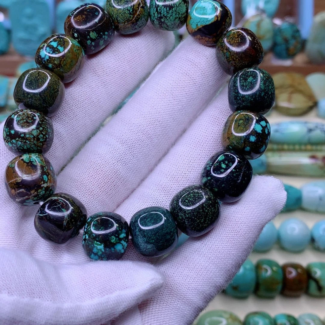 绿松石未镶嵌颈饰巫**悟