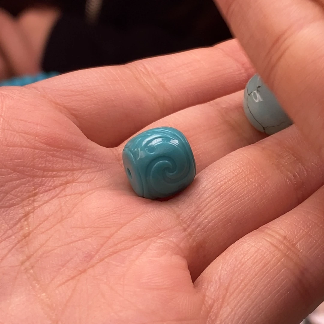 未镶嵌绿松石挂件三*姐