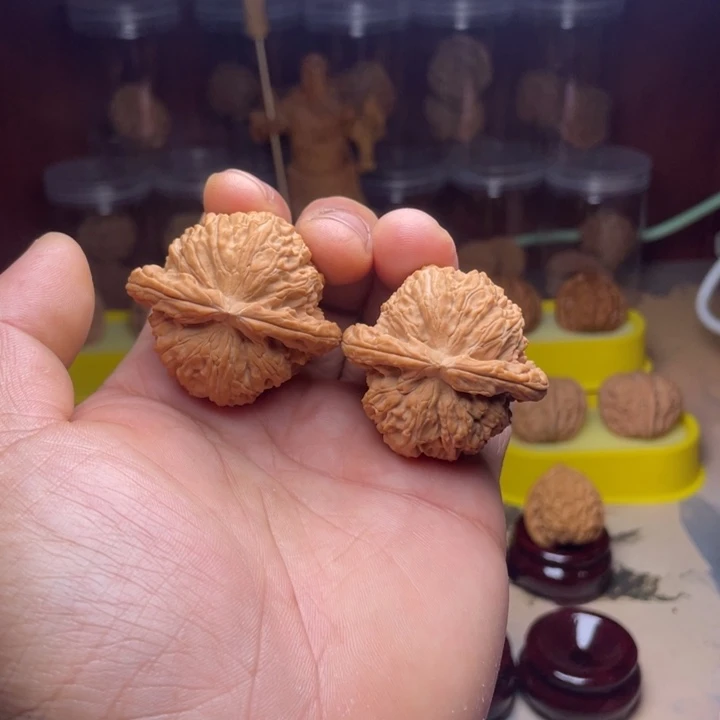 吊坠文玩核桃43全品闷白未打底