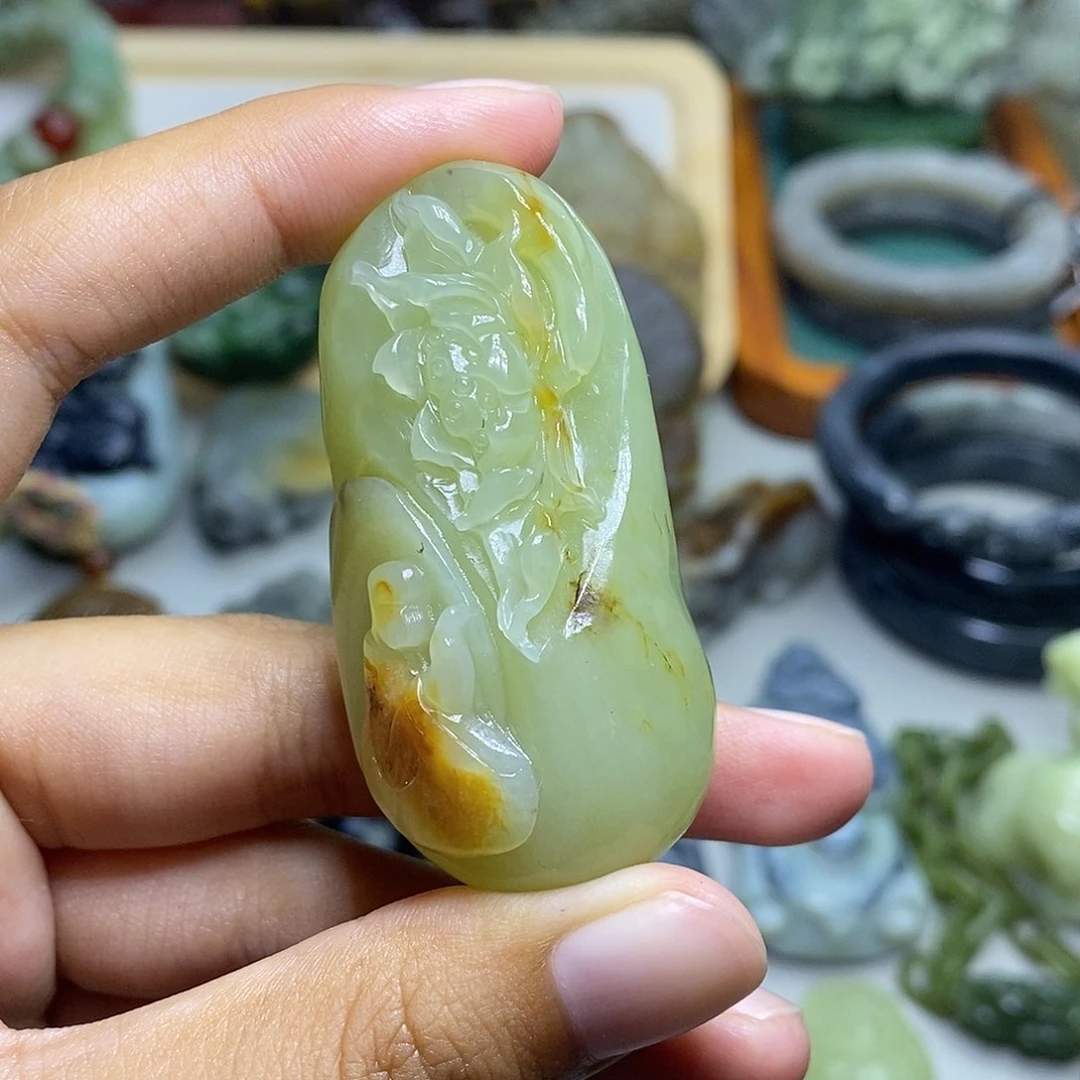 和田玉未镶嵌颈饰满****河