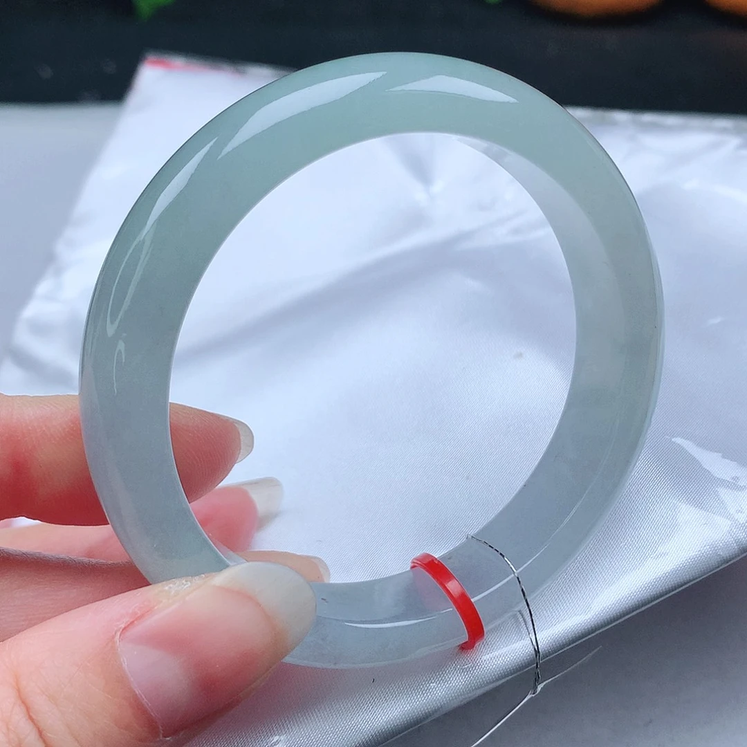 翡翠手镯未镶嵌57圈